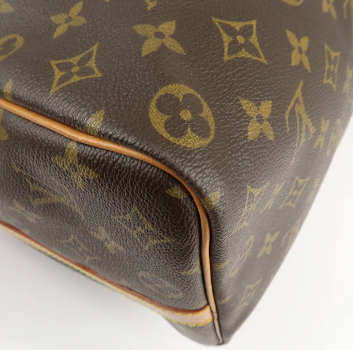 LOUIS VUITTON Keepall 50 Bandouliere Monogram Weekend Boston Travel Bag