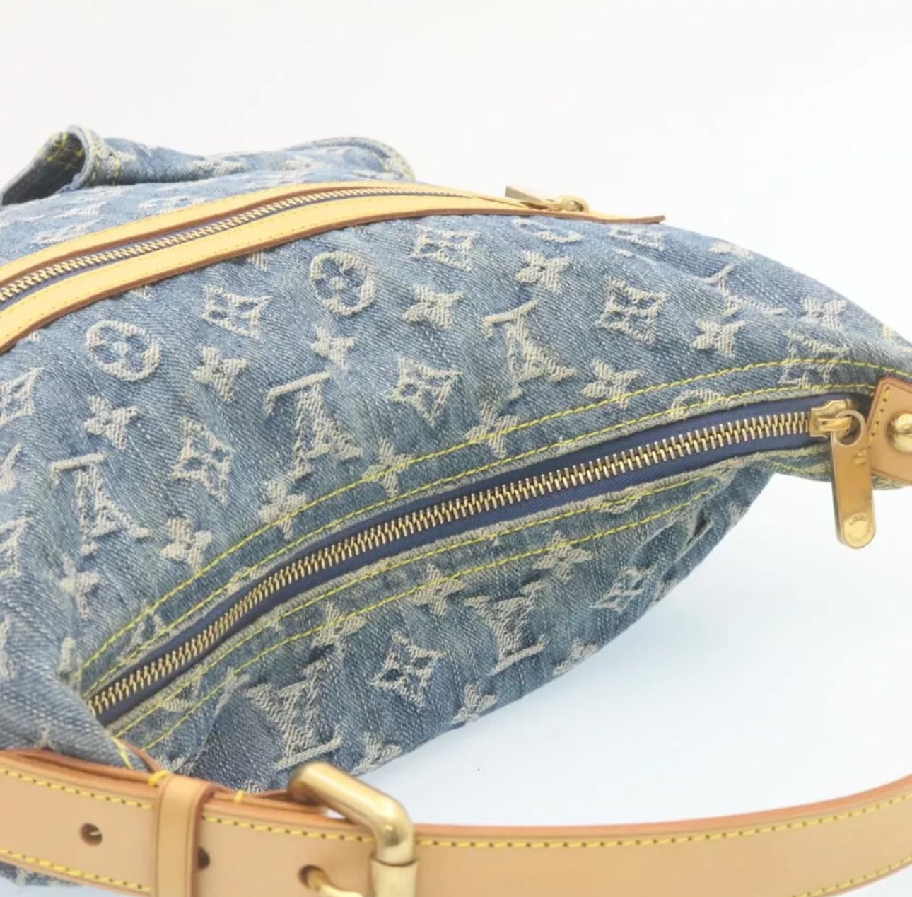 Louis Vuitton Baggy Denim GM Monogram Shoulderbag