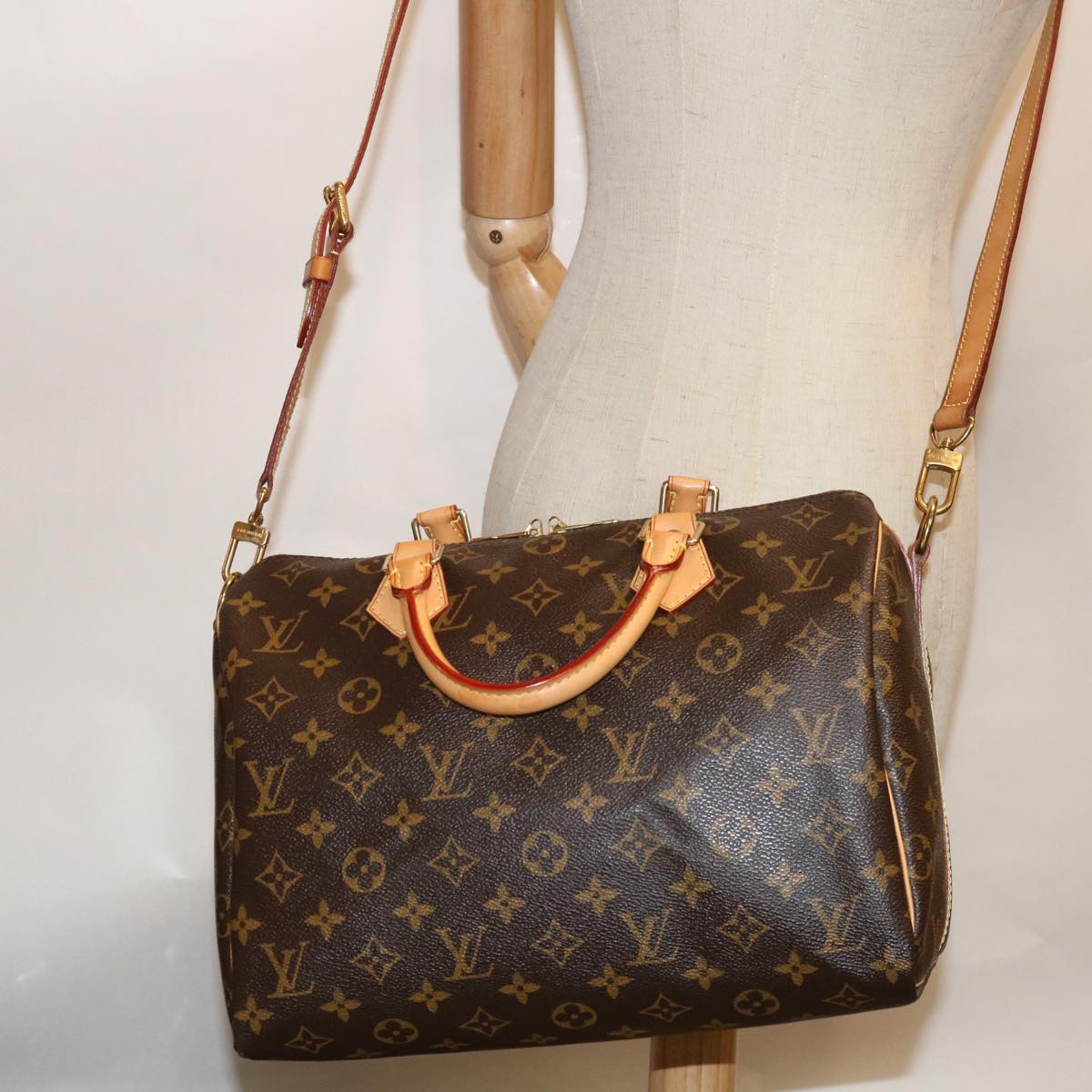 LOUIS VUITTON Speedy 30 Bandouliere Monogram Boston Handbag