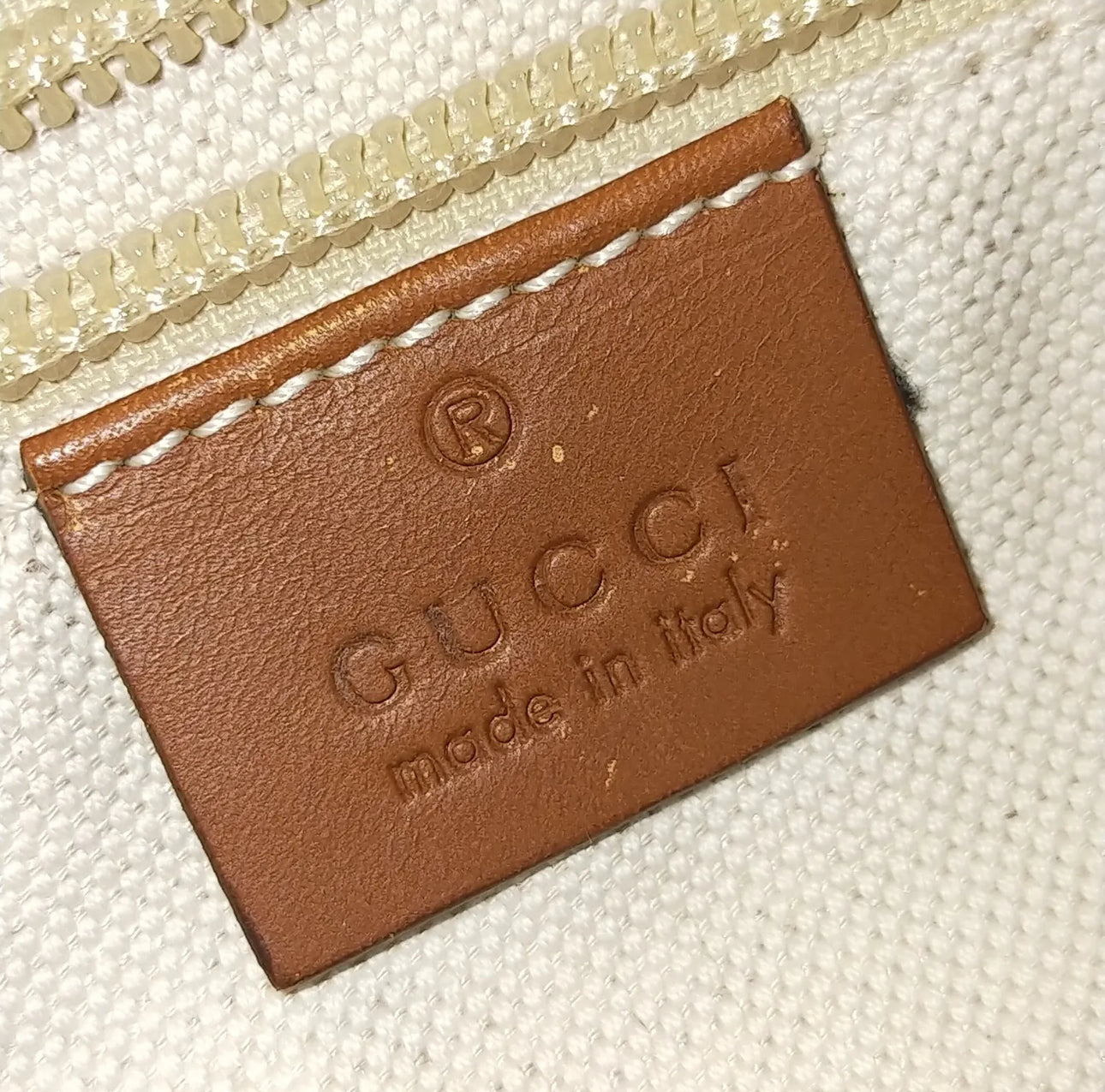 Gucci orange nylonväska