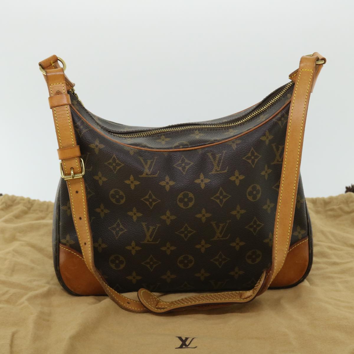 Louis Vuitton Boulogne 30 Monogram Crossbody