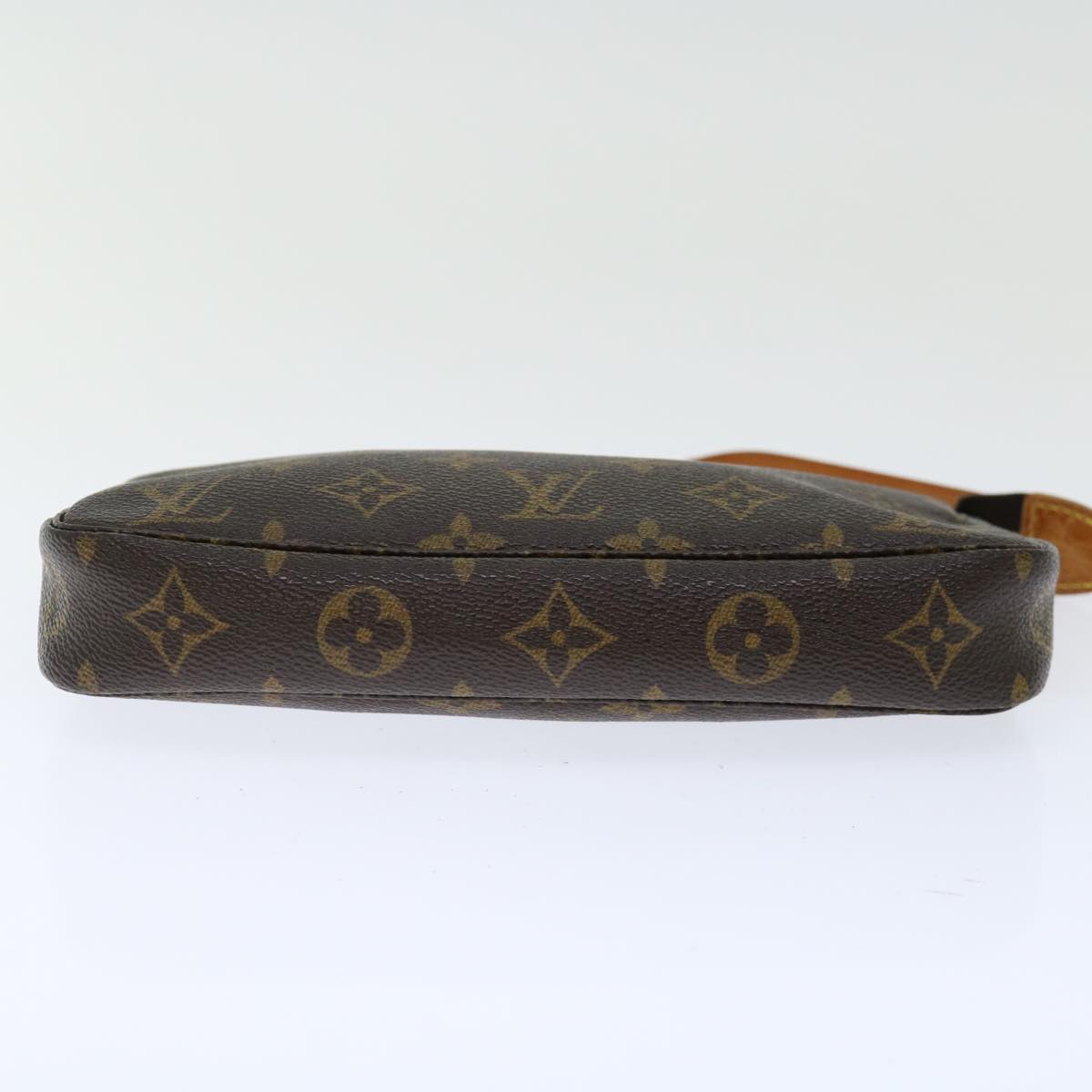 Louis Vuitton Pochette Accessories Monogram Shoulderbag