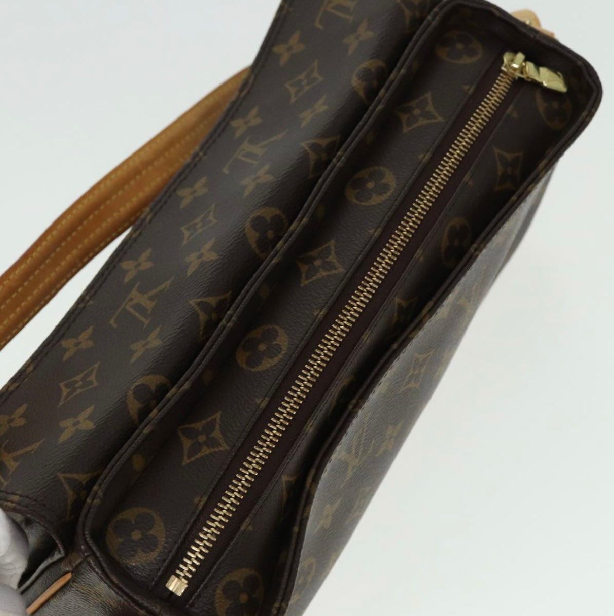 Louis Vuitton Viva Cite MM Monogram Shoulderbag