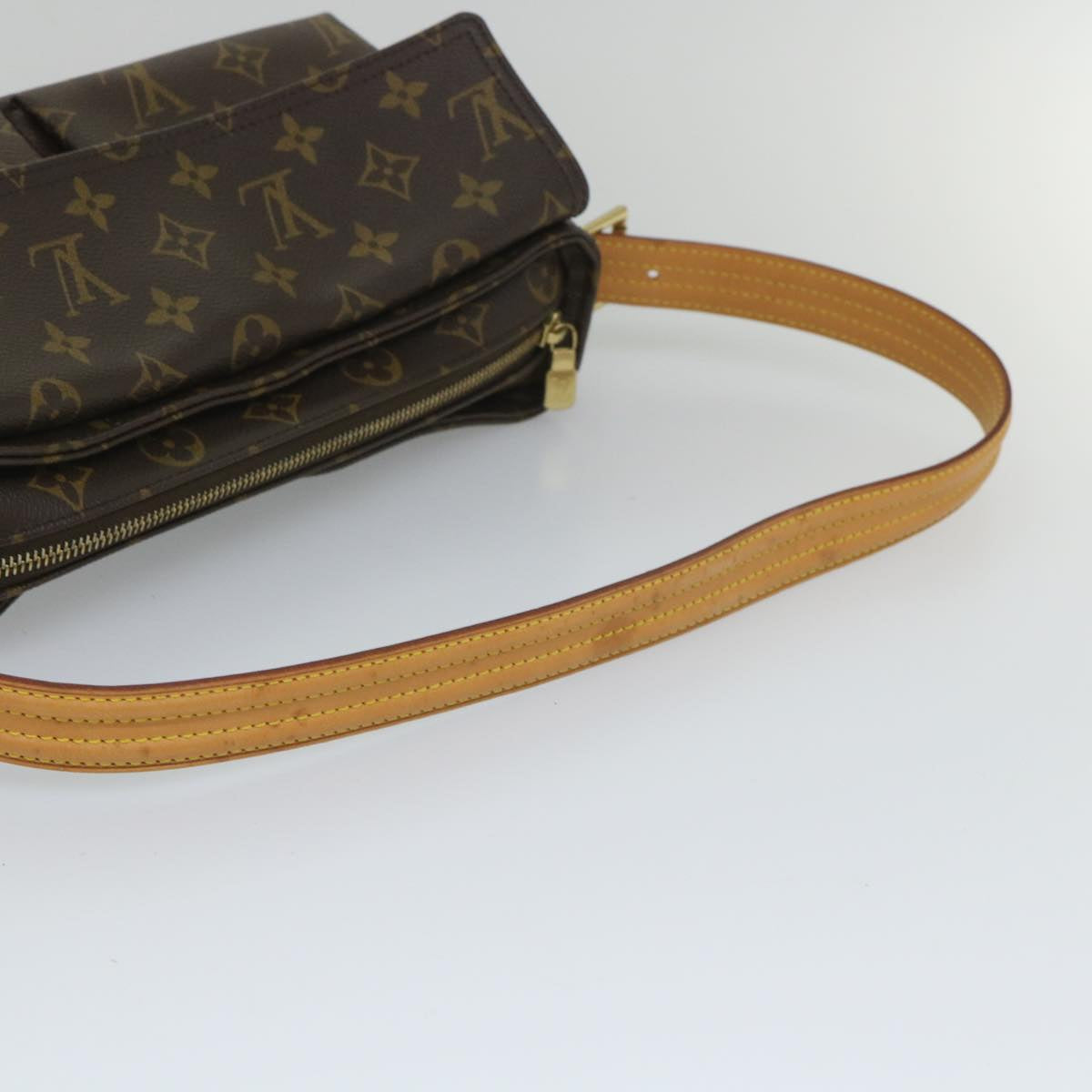 Louis Vuitton Viva Cite MM Monogram Shoulderbag