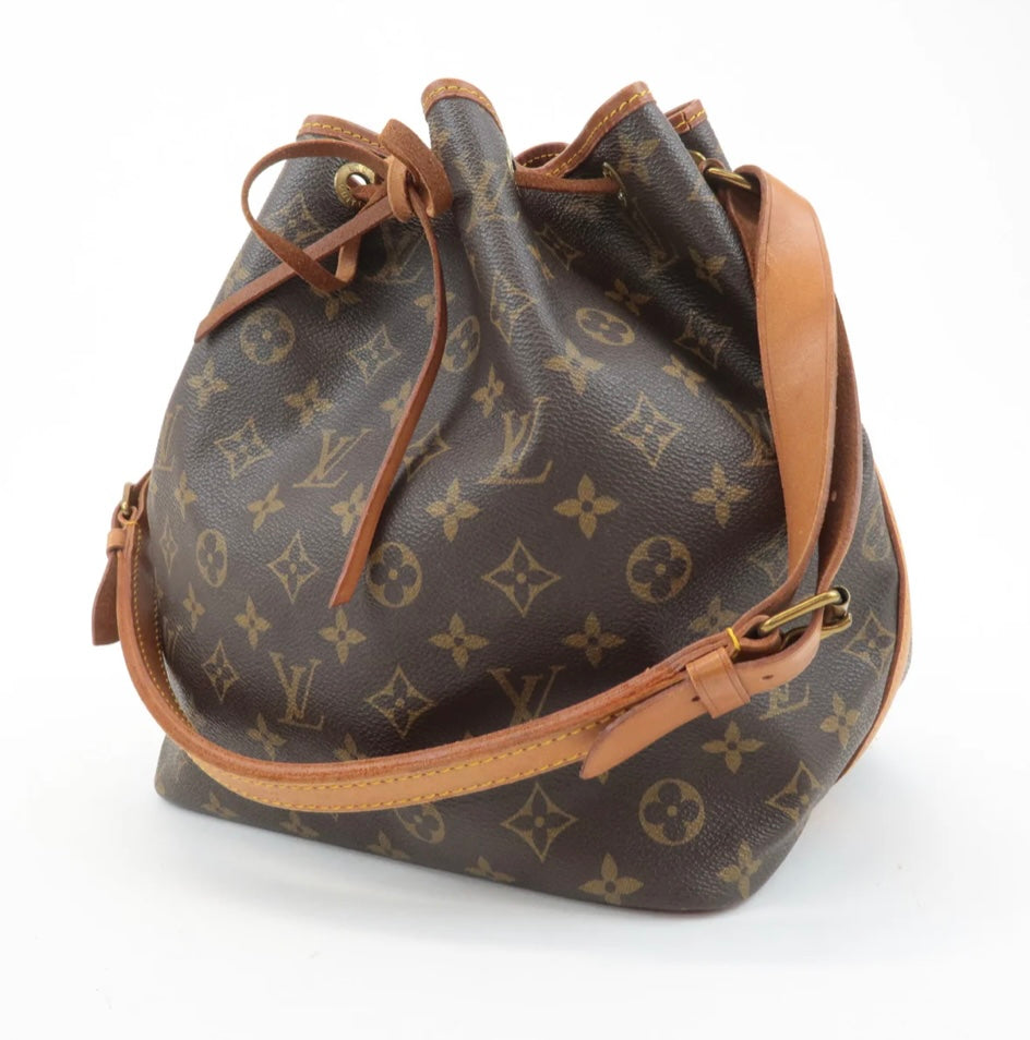 LOUIS VUITTON Petit Noe Monogram Drawstring Shoulderbag