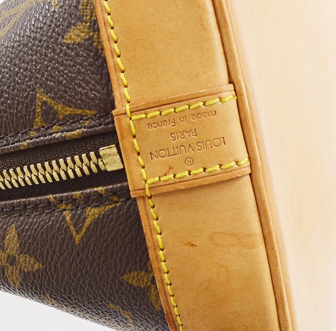 Louis Vuitton Alma Monogram handväska