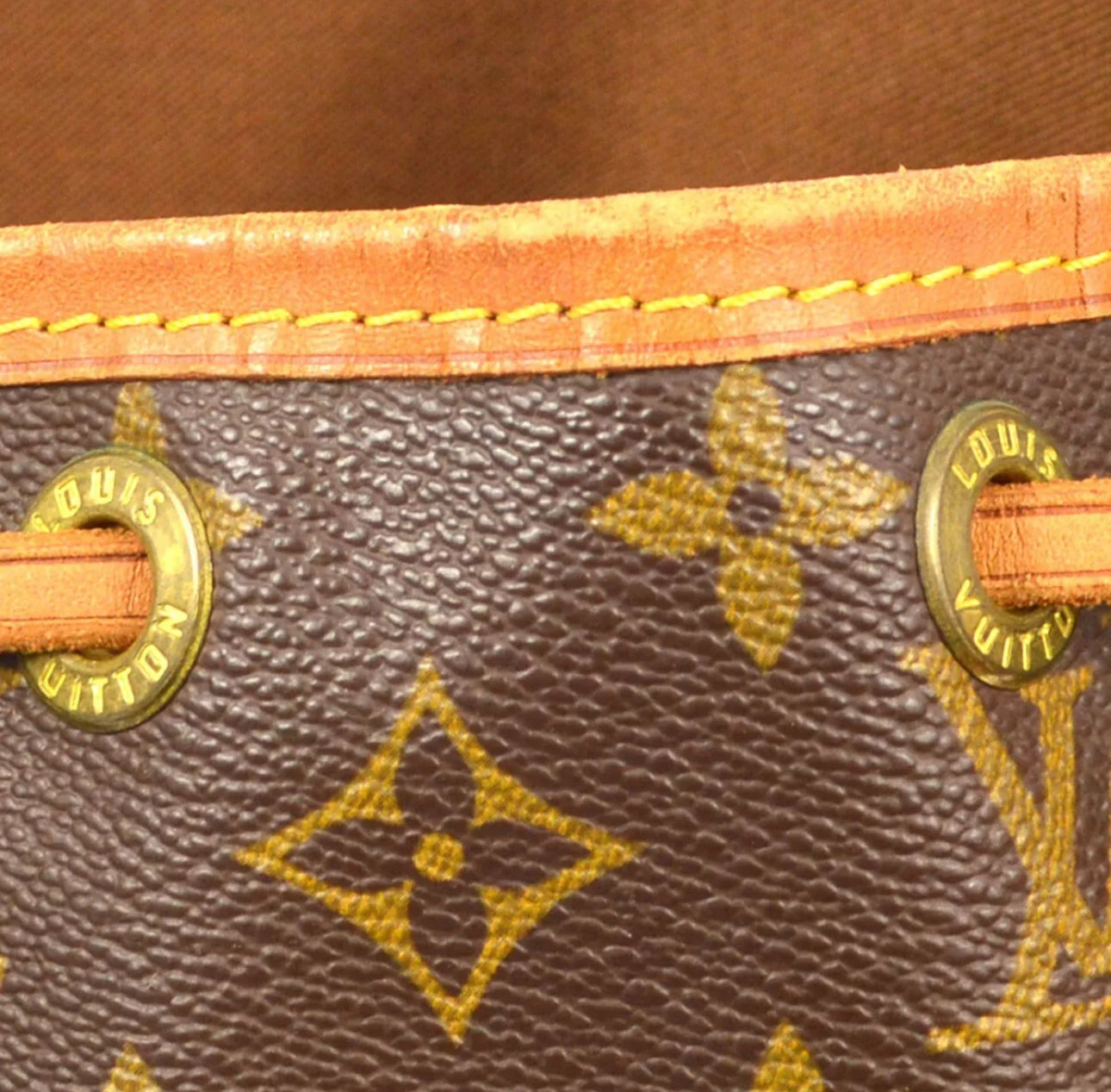 Louis Vuitton Petite Noe Monogram axelväska med dragsko