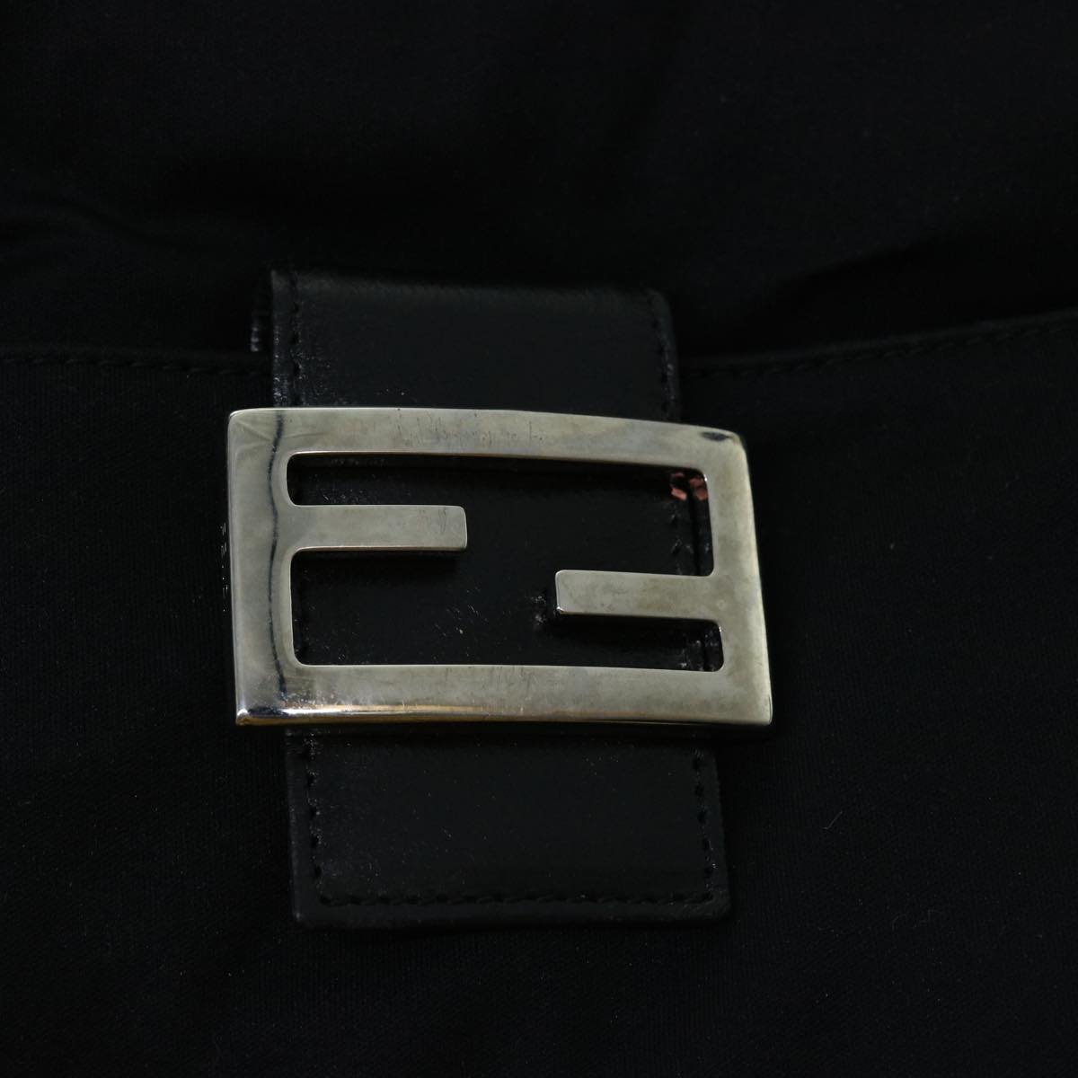 Fendi Baguette håndtaske