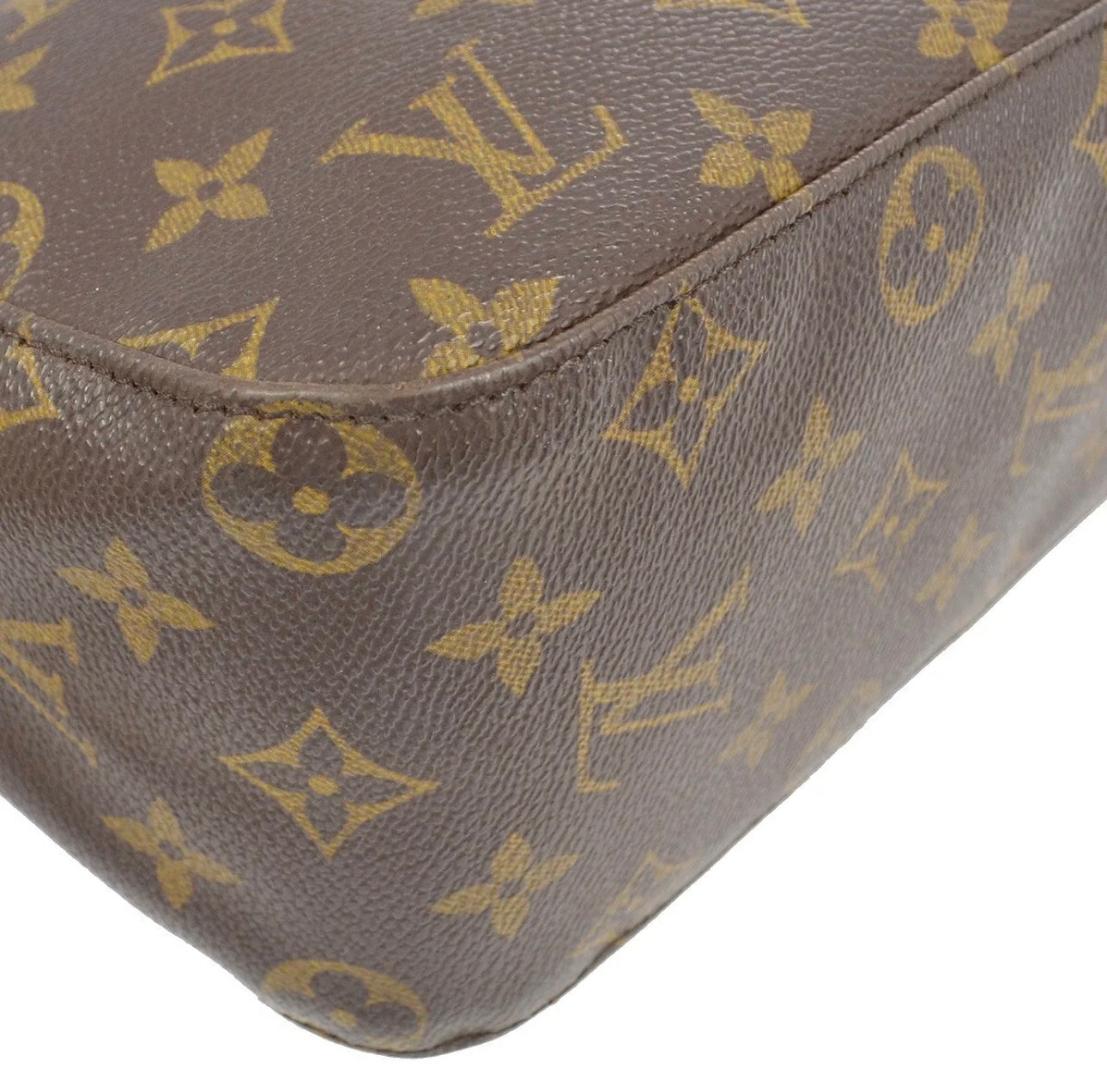 Louis Vuitton MM Looping Monogram Shoulderbag