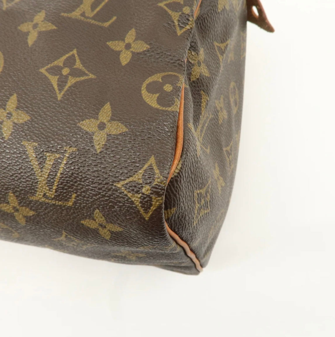 LOUIS VUITTON Speedy 25 Monogram Handbag