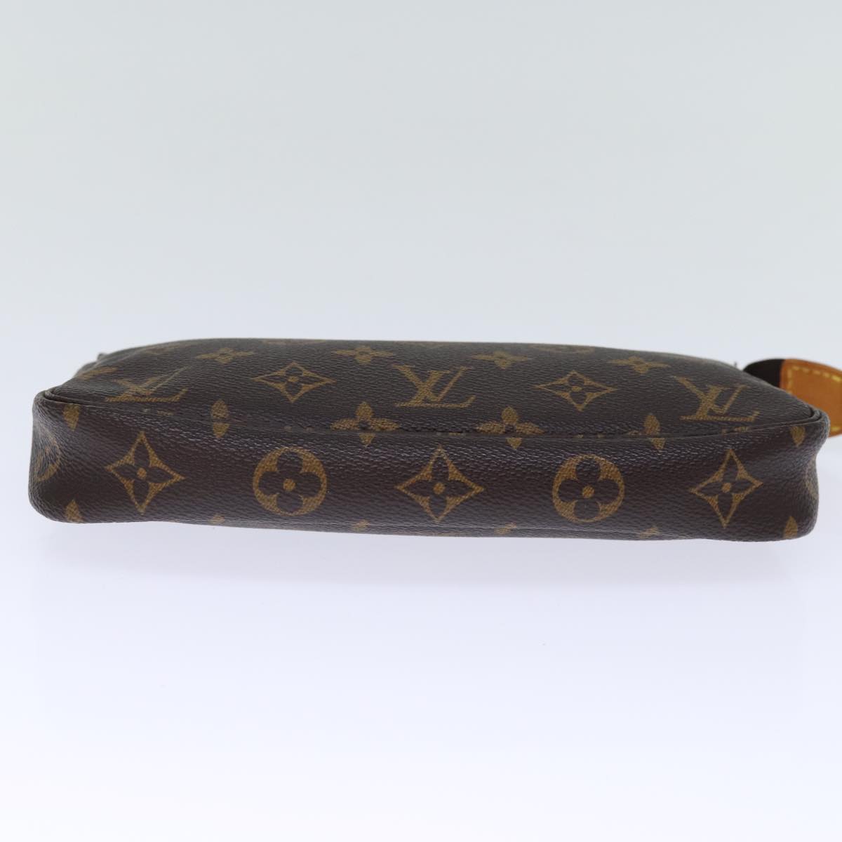 Louis Vuitton Pochette Accessories Monogram Shoulderbag