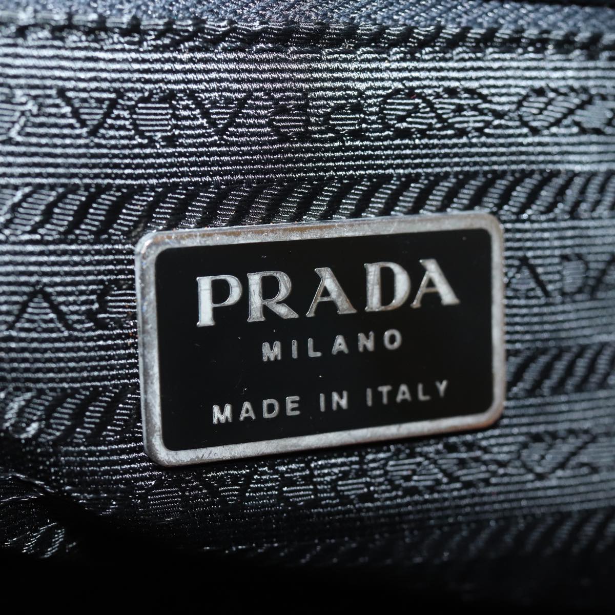 Prada axelväska i nylon