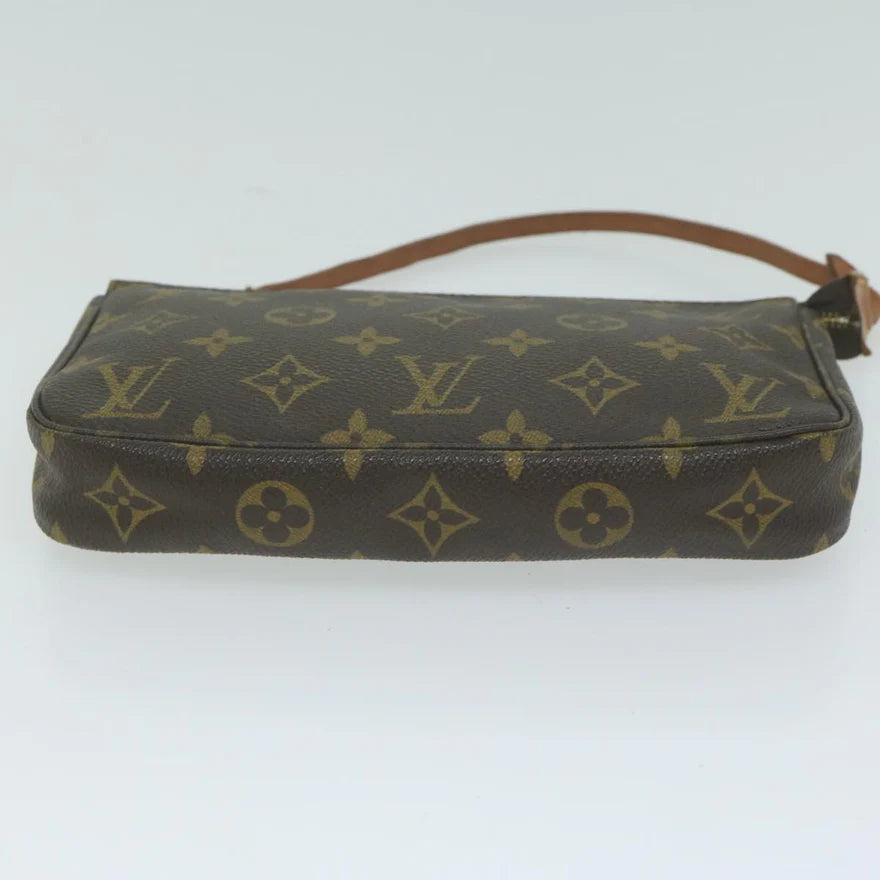 Louis Vuitton Pochette Accessories Monogram Shoulderbag